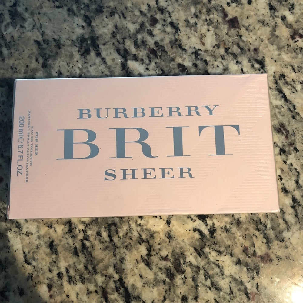 Burberry Brit Sheer perfume